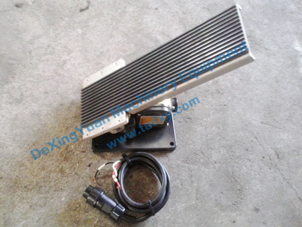 c鿴ԔϢ}Electronic Accelerator Pedal xΔ1355
